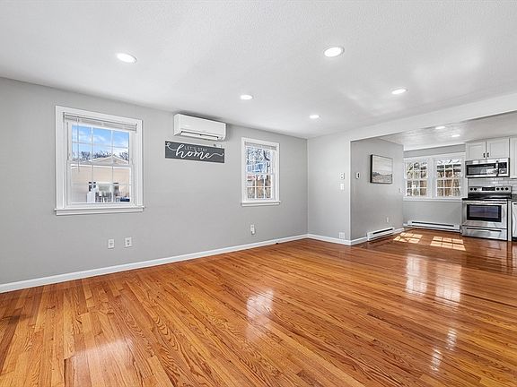 3rd image of 235 Starling Rd