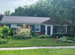 1020 Somerset Ave, Grosse Pointe Park, MI 48230