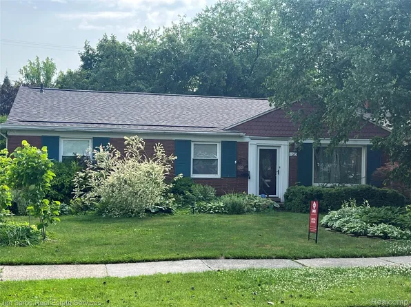 1020 Somerset Ave, Grosse Pointe Park, MI 48230