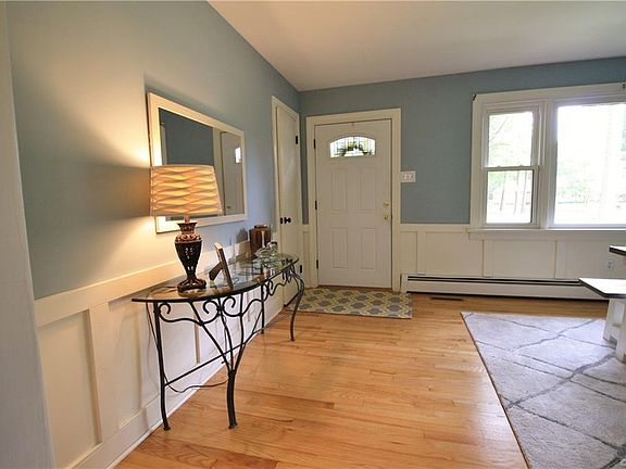 2nd image of 9063 Wyndale Dr