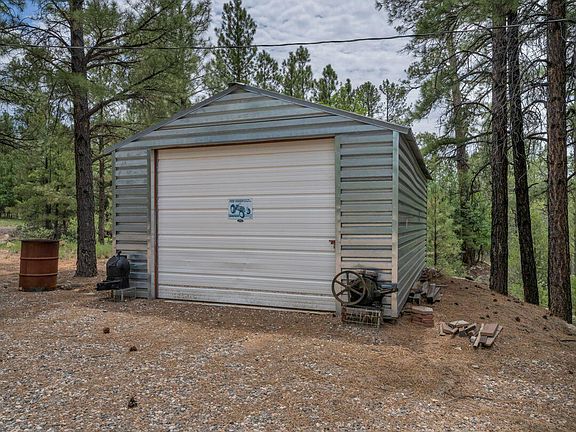 2nd image of 590 Jacks Canyon Dr