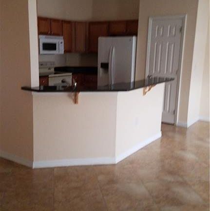 5th image of 1118 NE 10th St