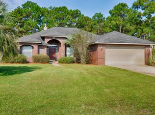 1919 Flamingo Ln, Navarre, FL 32566