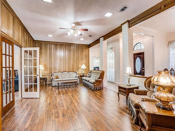 4th image of 3709 Bishop Hill Dr