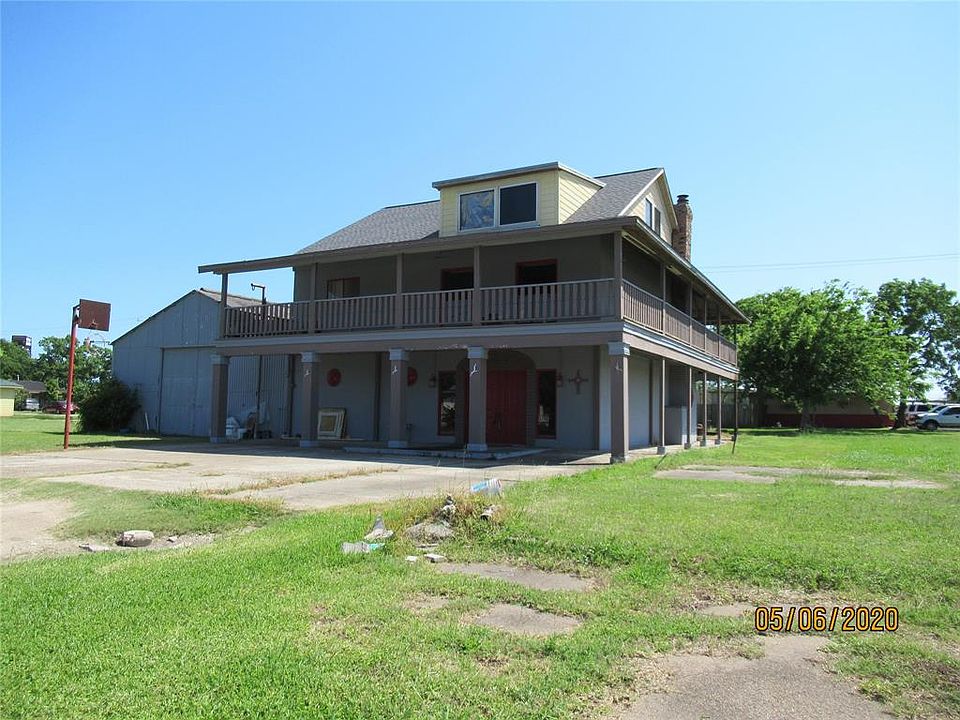 1st image of 409 S Avenue C
