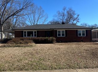 1086 Perkins Ter, Memphis, TN 38117