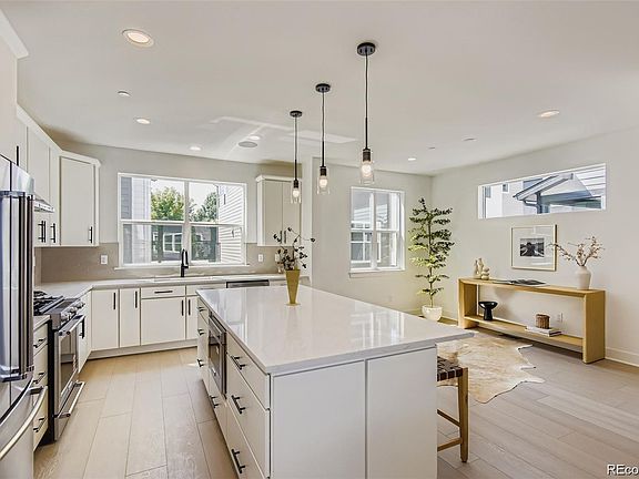 4th image of 11008 E Hinsdale Circle