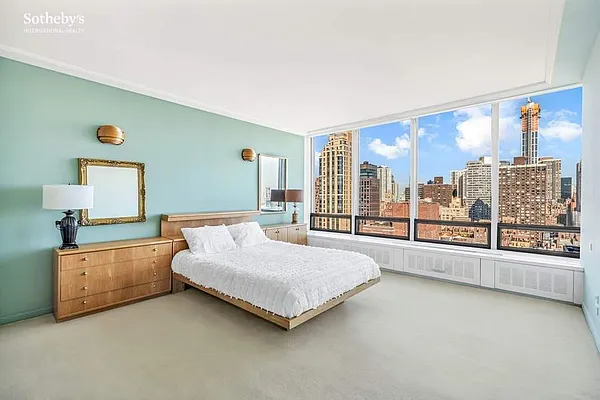 Sold by Sotheby's International Realty | media 52