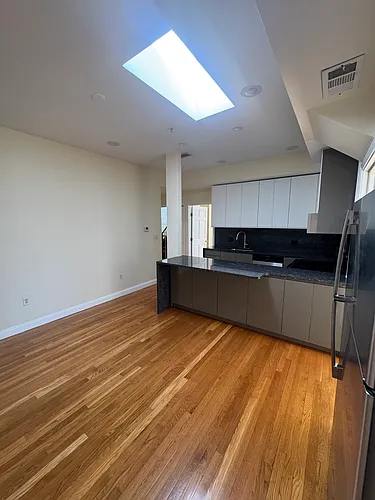 1801 Beacon St #7 Photo 1