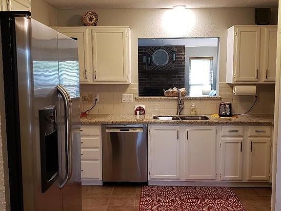 3rd image of 8011 Big Oak Trail Dr