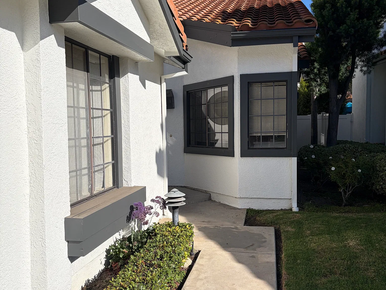 2 bed, 2.5 bath, 1240 sqft, $3,650 — Photo 2