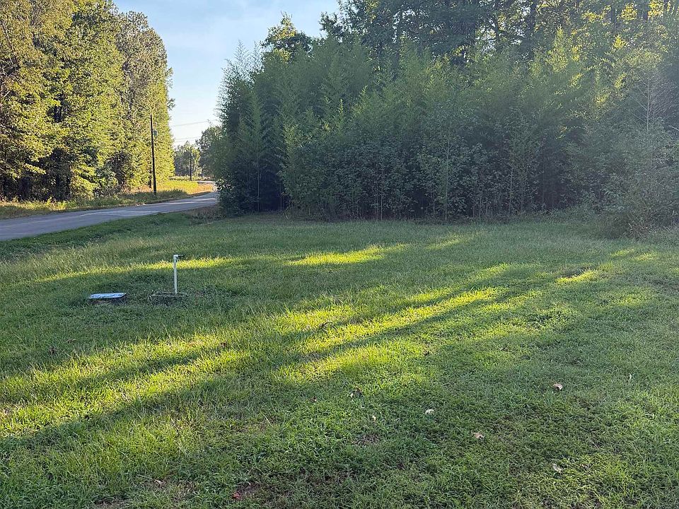 1st image of 120 Center Rd