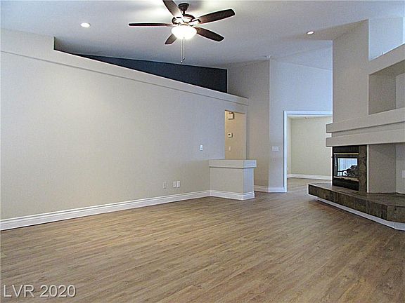 4th image of 1832 Autumn Gold Ave
