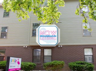 903 S Locust St #487330561, Champaign, IL 61820
