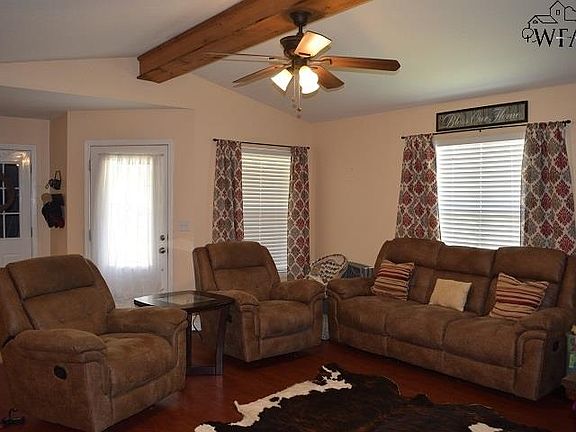 4th image of 303 W Diamond Ave