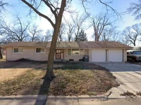 981 N Valleyview Ln, Wichita, KS 67212