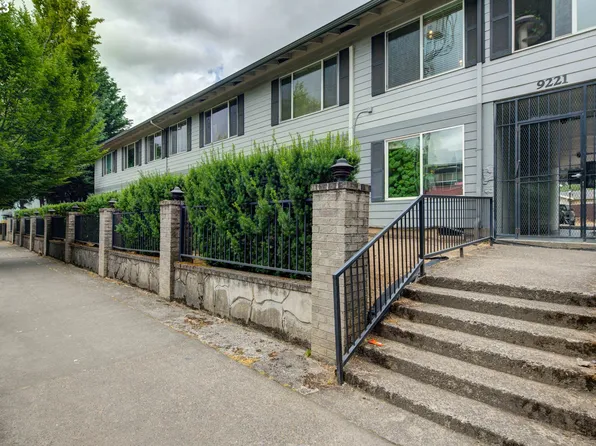 9221 N Lombard St APT 13, Portland, OR 97203