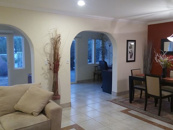 Living room/ Dinning room