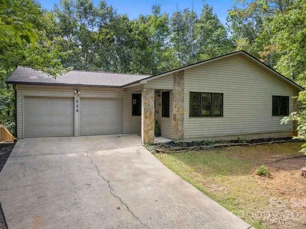 124 McDaniel Ct, Lake Lure, NC 28746