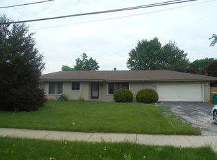 1906 Magnolia Ave, Gurnee, IL 60031