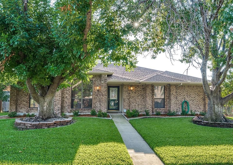 1st image of 3102 Aspen Dr