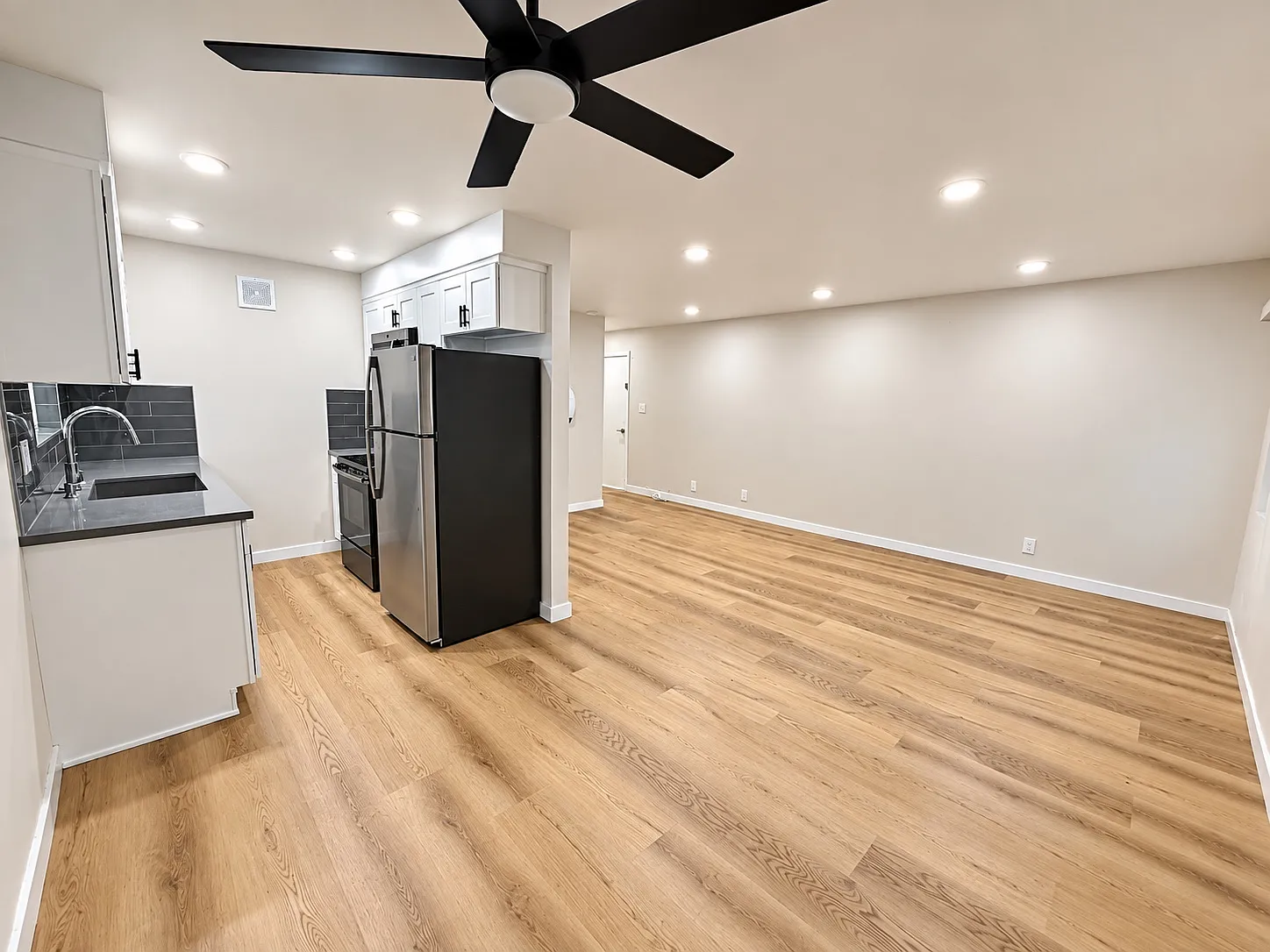 2 bed, $3,095 — Photo 3