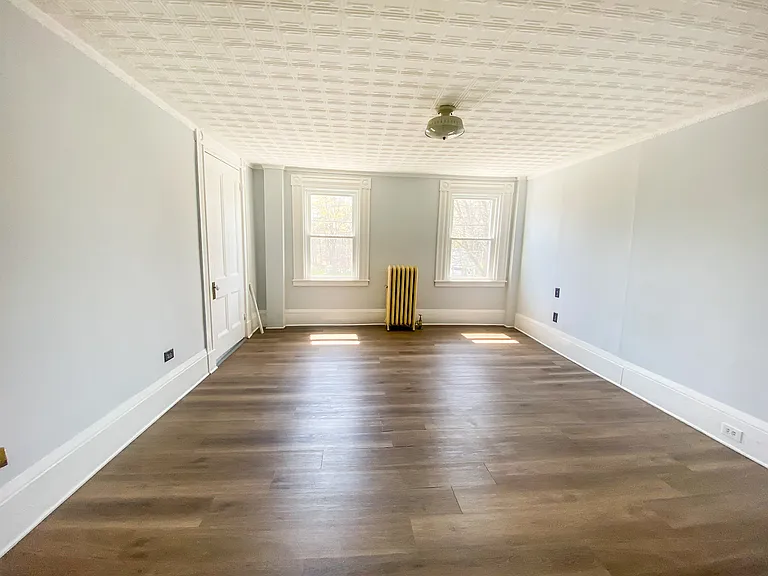 342 Main St #B — Photo 6