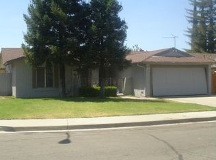 492 W Swift Ave, Clovis, CA 93612