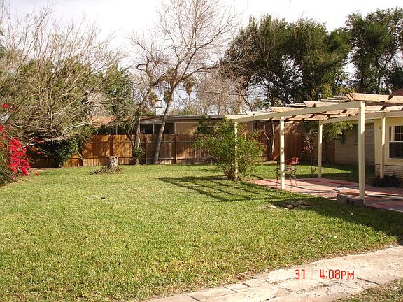 3rd image of 1208 Gardenia Ave