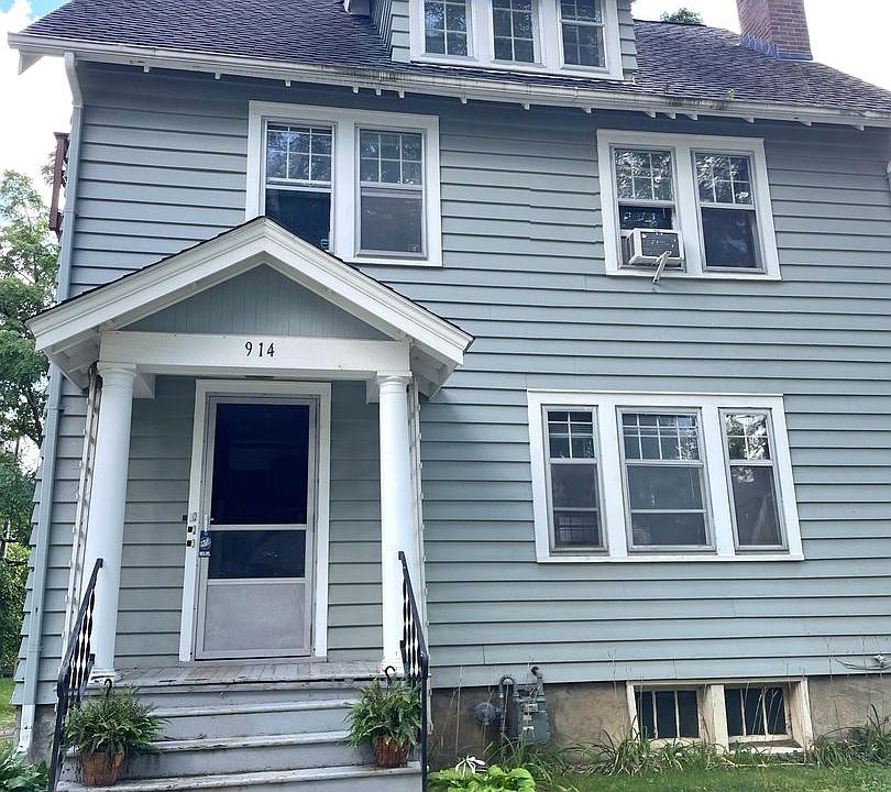 1st image of 914 Vaughn St APT 3