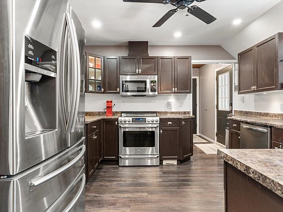 5th image of 1752 Cedar Pl