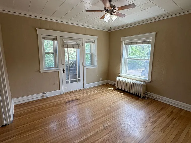 3301 Dewey Ave — Photo 12