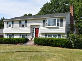 33 Toftree Ln, Dover, NH 03820