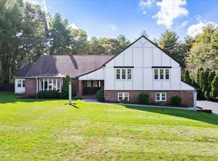 84 Diniz Dr, Raynham, MA 02767
