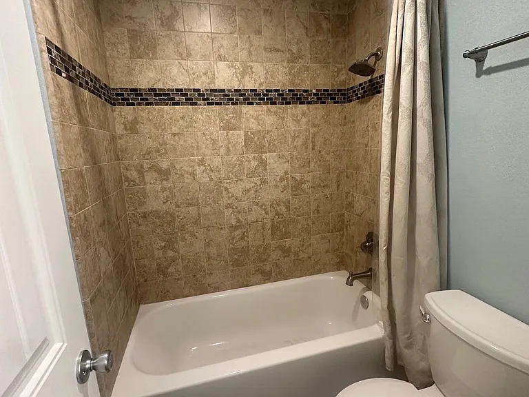 10485 S Del Valle Dr — Photo 17
