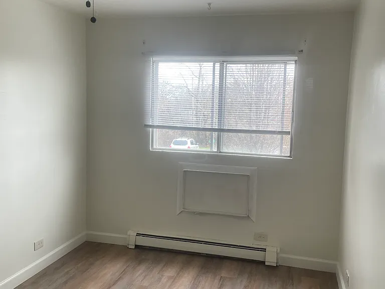 4629 Yackley Ave #4 — Photo 3