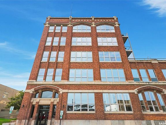 2nd image of UNIT 204-211 D AVENUE N