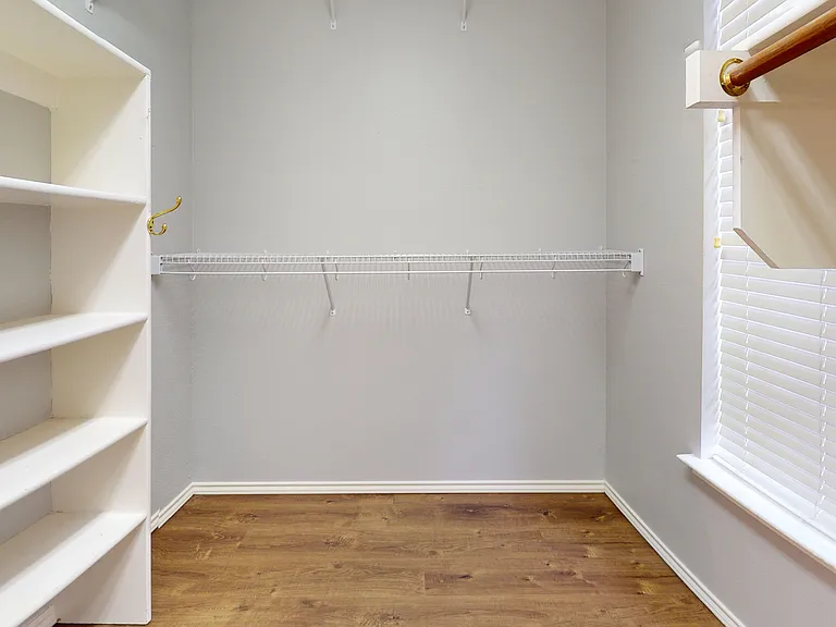 1423 Cool Springs Dr — Photo 17