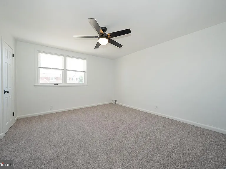 8602 Rugby St — Photo 14