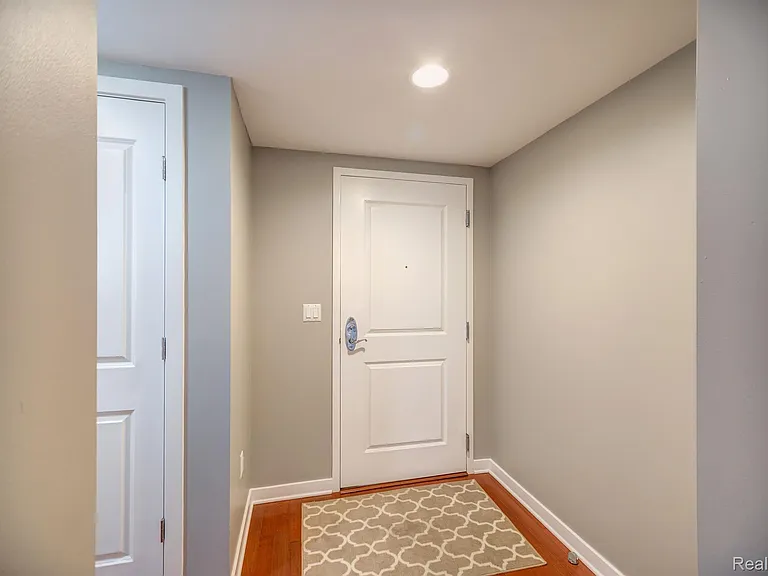 1135 Shelby St #2605 — Photo 2