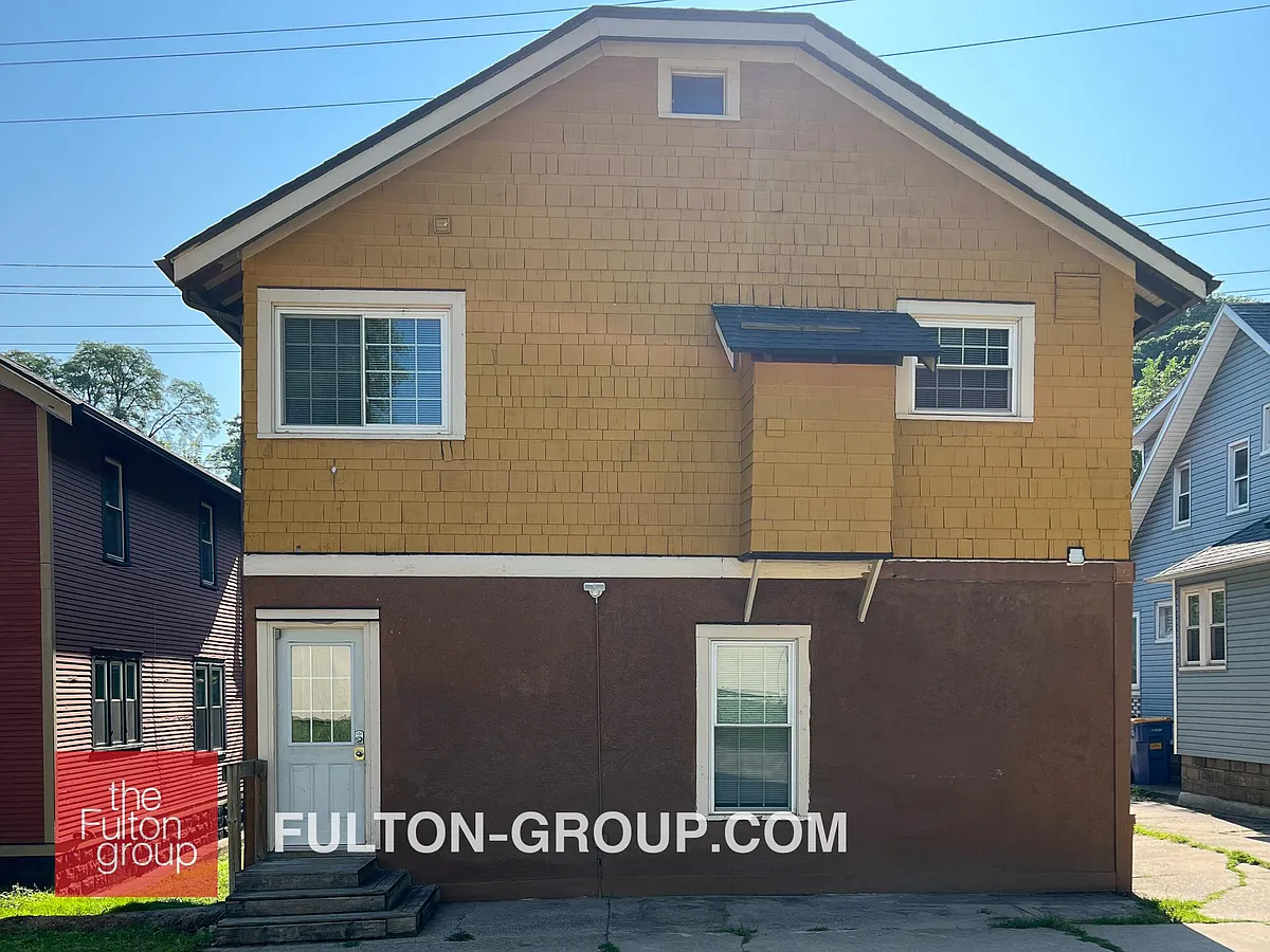 Building Photo - 117 Fuller Ave NE