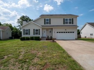 1320 Loren Cir, Clarksville, TN 37042