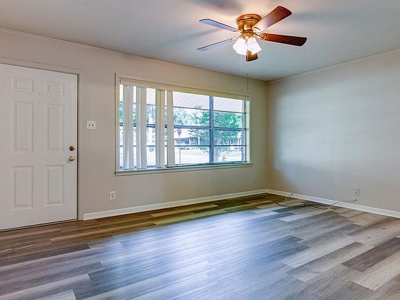 3rd image of 3608 Minden Ave