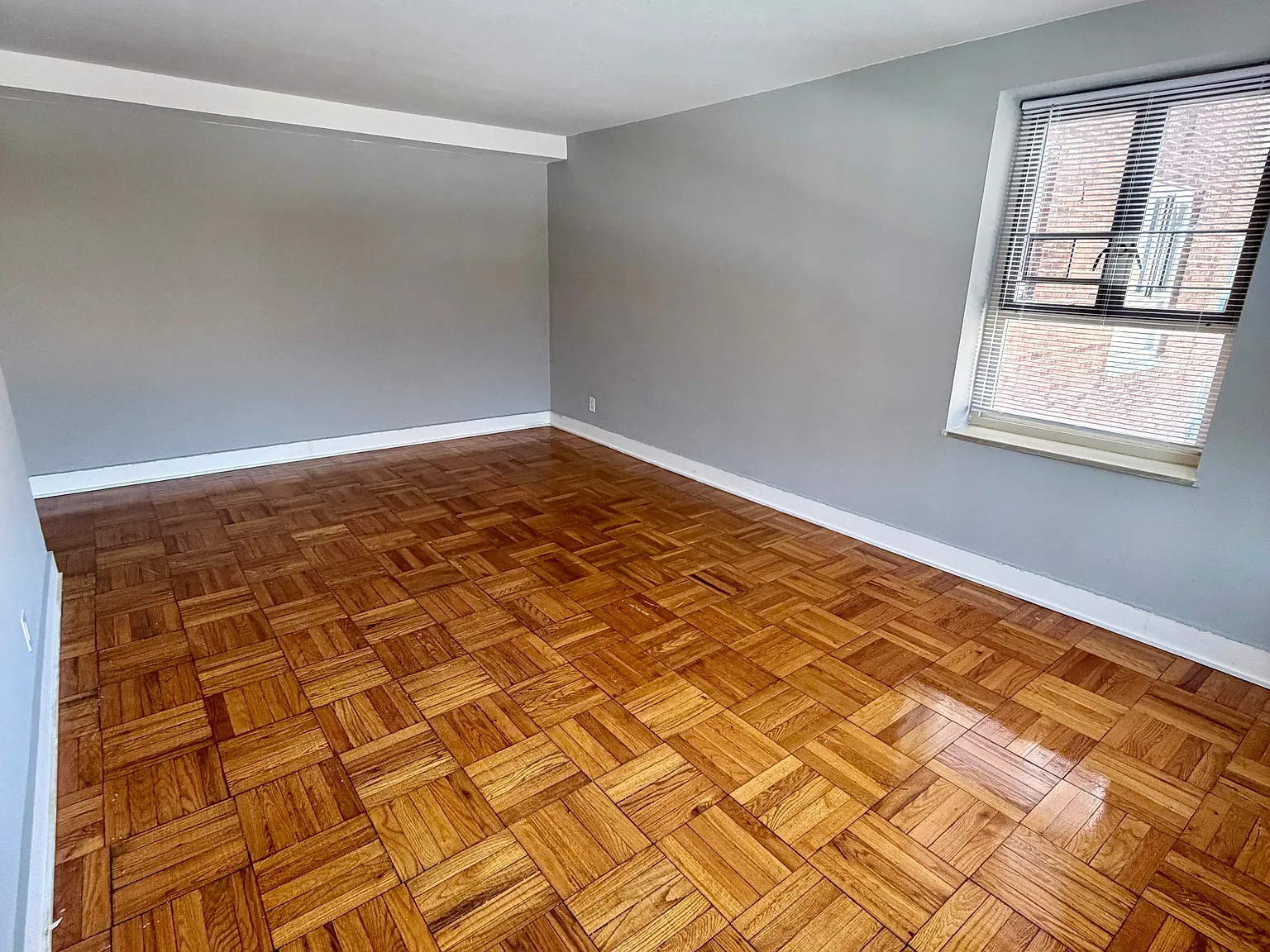 65th Cres, Fresh Meadows — Photo 4
