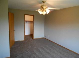 15863 Garrett Dr, Apple Valley, MN 55124