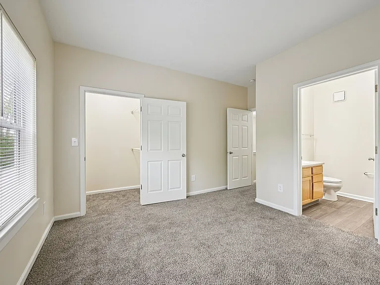 Bayberry Place Apartments — Photo 38