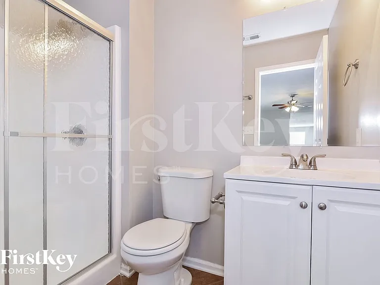 11704 Grenadier Ln — Photo 13