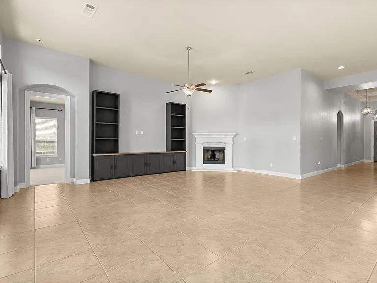 12426 Cumberland Dr — Photo 11