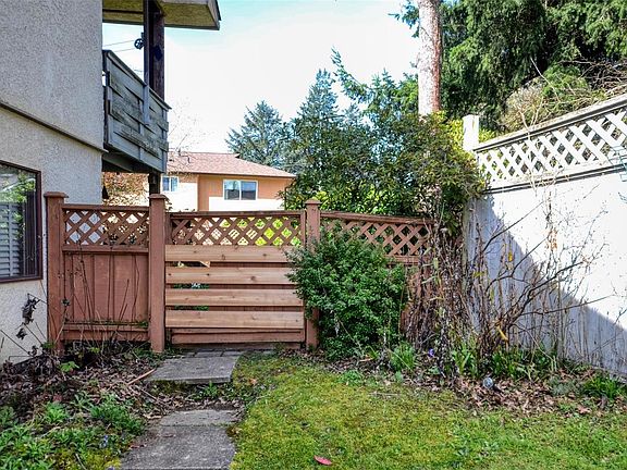 2nd image of 2774 Kingswood Rd