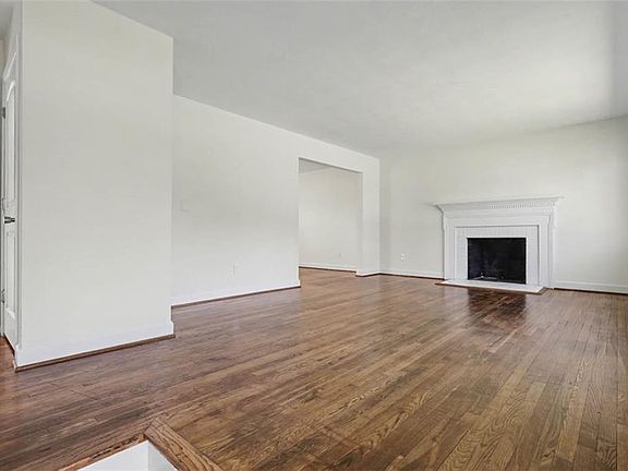 5th image of 319 Pasture Ln